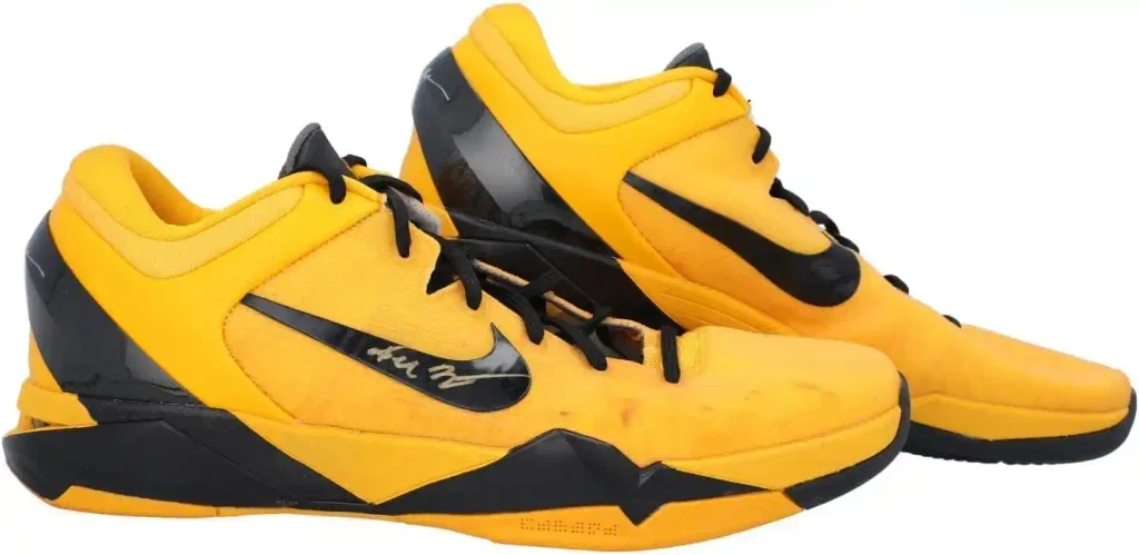 Signed Kobe Bryant Memorabilia: Value & Collector's Guide 23 Kobe Bryant Photomatched 2012 Playoffs Game Used Signed Sneakers Panini COA 11 - Basketball Game Used Cards